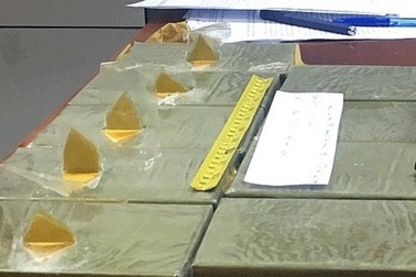 Vừa thụ án giết người, tiếp tục vận chuyển 9 bánh heroin