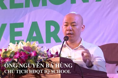 Học sinh IQ School tự tin dẫn chương trình khai giảng bằng tiếng Anh