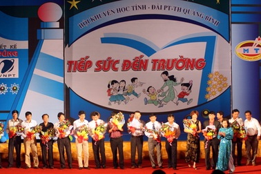 VNPT ủng hộ đồng bào vùng lũ hơn 200 triệu đồng