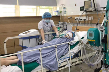 Cô gái bất tỉnh sau hút thuốc lá điện tử, tổn thương não nguy kịch