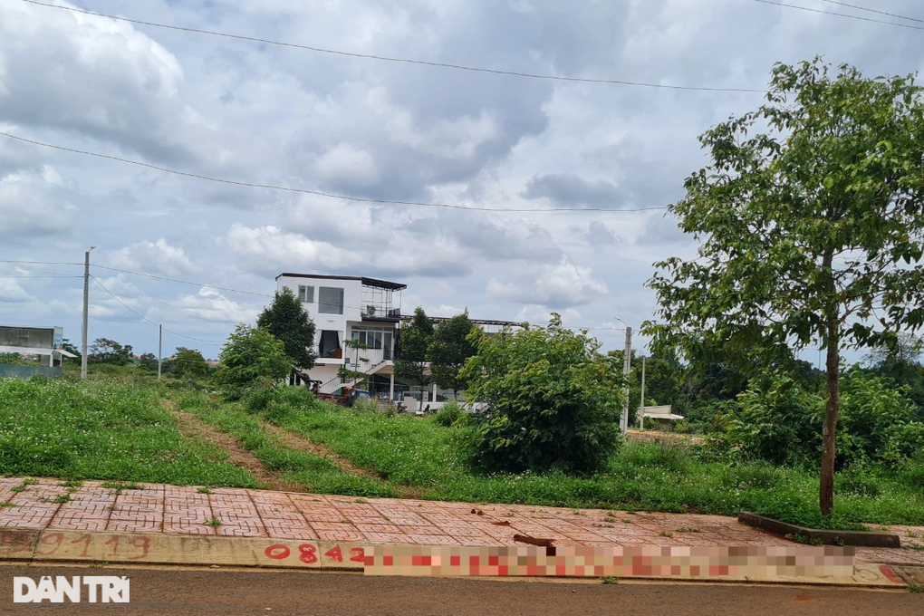 Hơn 400 thửa đất được chuyển nhượng trái phép tại dự án đô thị ở Đắk Lắk - 2 Hơn 400 thửa đất được chuyển nhượng trái phép tại dự án đô thị ở Đắk Lắk - 2