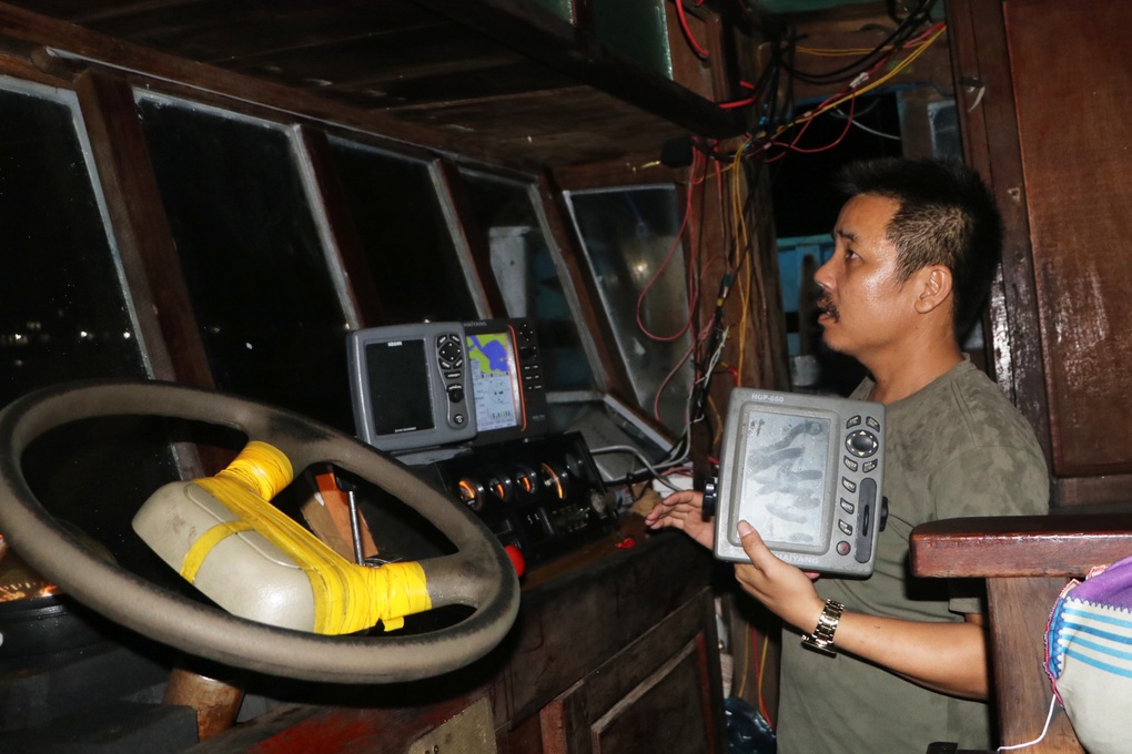 Ngư dân trình báo bị tàu nước ngoài truy đuổi, xịt vòi rồng - 3 Ngư dân trình báo bị tàu nước ngoài truy đuổi, xịt vòi rồng - 3