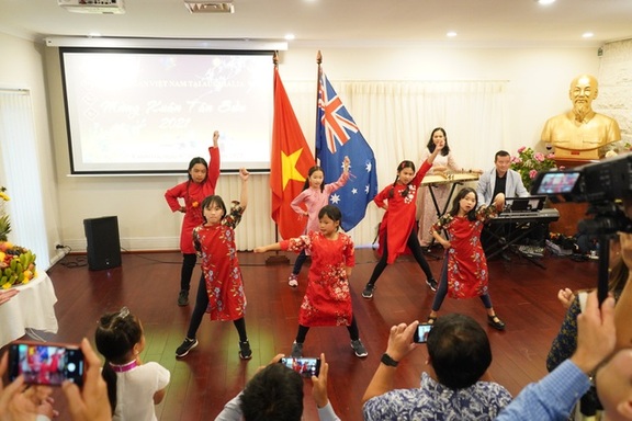 Chuỗi sự kiện mừng Xuân mới đa sắc màu của du học sinh Việt tại Úc