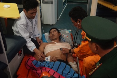 Vượt hải trình với vận tốc tối đa, cứu thuyền viên bị tai nạn lao động nguy kịch