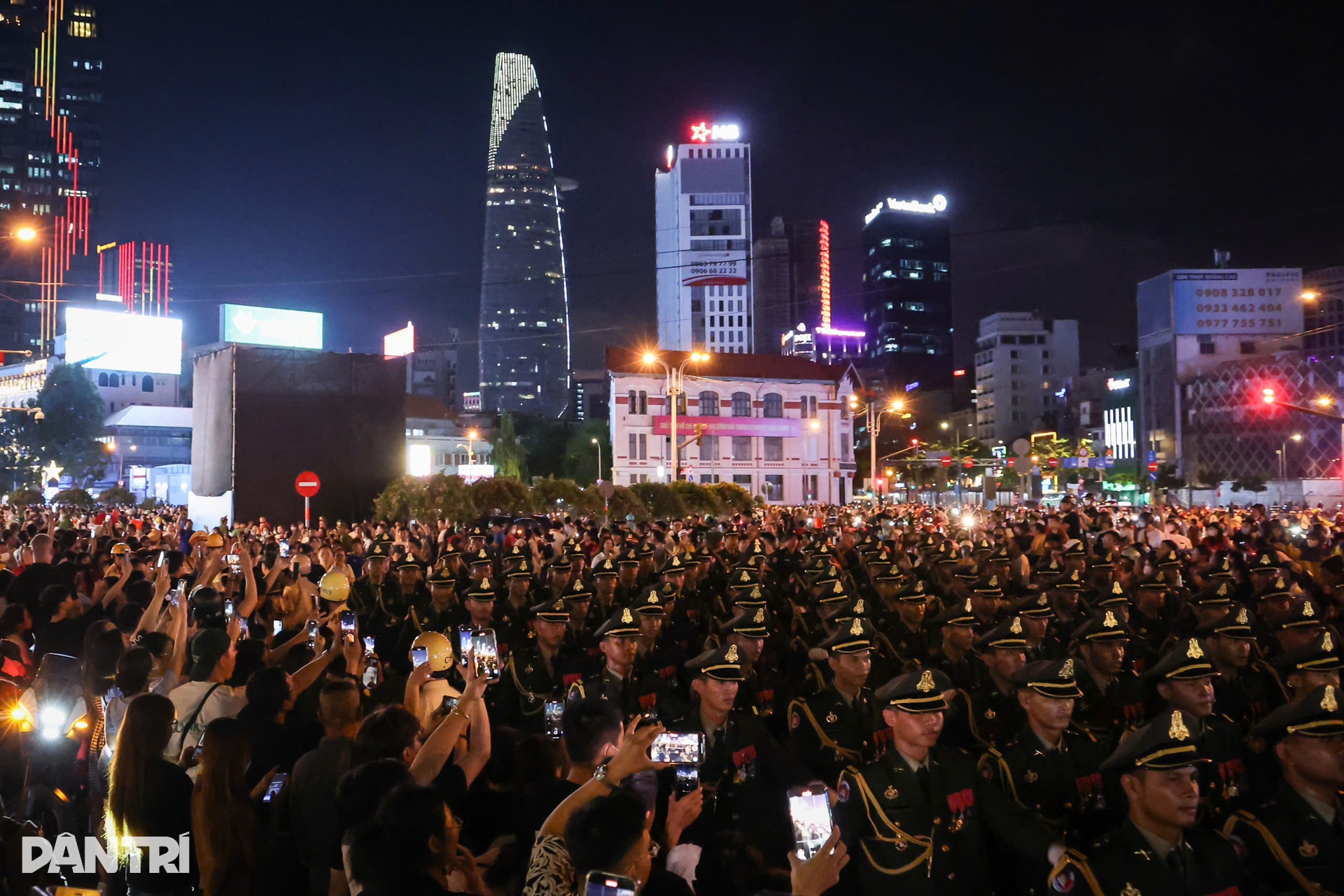 Quân đội Campuchia, Lào tham gia hợp luyện diễu binh cùng Việt Nam ở TPHCM - 12