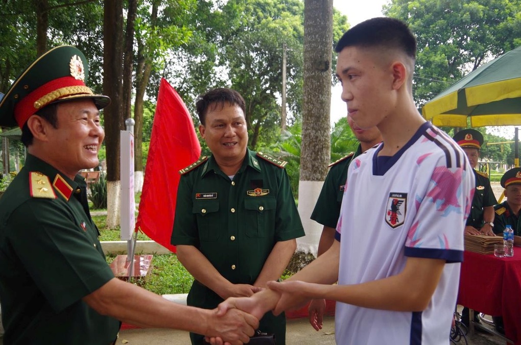 Lai Châu vươn mình nhờ sức bật mới từ kinh tế tư nhân - 2 Lai Châu vươn mình nhờ sức bật mới từ kinh tế tư nhân - 2