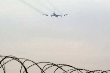 Máy bay ném bom B-52 của Mỹ lượn trên bán đảo Triều Tiên