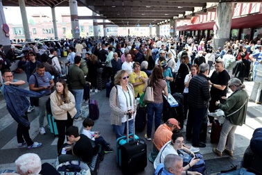 Mất điện khắp châu Âu, hỗn loạn bao trùm