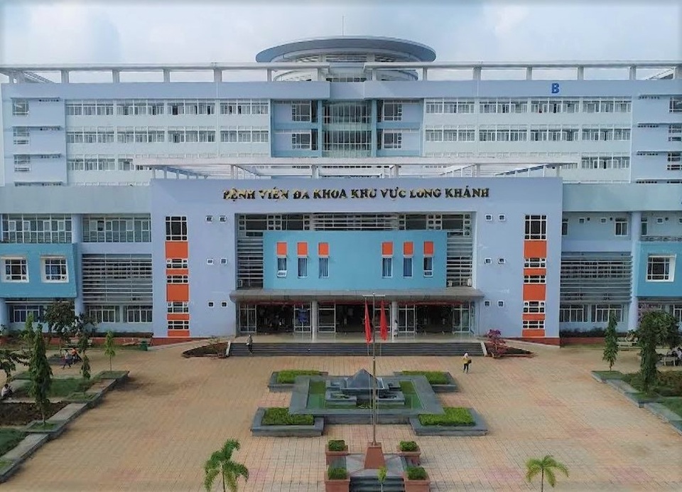 Được cứu sống sau khi uống thuốc tự tử, nữ nhân viên y tế lại nhảy lầu - 1 Được cứu sống sau khi uống thuốc tự tử, nữ nhân viên y tế lại nhảy lầu - 1