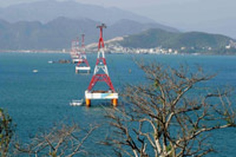 Vận hành tuyến cáp treo vượt biển dài nhất thế giới