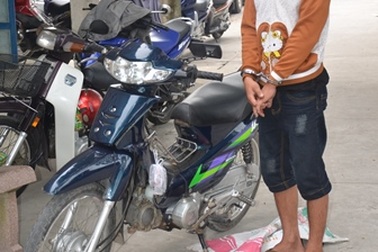 "Bắt sống" tay trộm chó dùng súng kích điện tự chế bắn lại công an