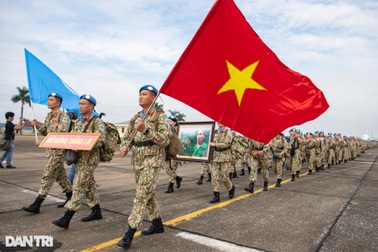 Cục Gìn giữ hòa bình nhận Huân chương Bảo vệ Tổ quốc hạng Ba