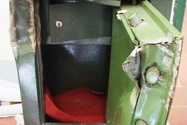 Trộm đột nhập trụ sở xã “chôm” tiền nhân dân đóng góp làm đường