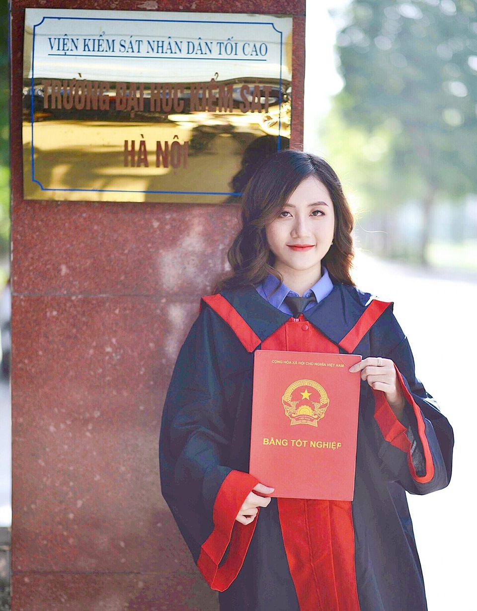 Thủ khoa ĐH Kiểm sát xinh như hoa khôi, sở hữu bảng thành tích ấn tượng - 1 Thủ khoa ĐH Kiểm sát xinh như hoa khôi, sở hữu bảng thành tích ấn tượng - 1