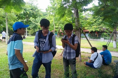 Giới trẻ Huế với "cơn sốt" Pokemon Go