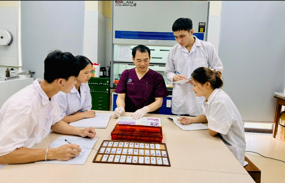 HV Nông nghiệp đào tạo ngành Thú y hàng đầu Việt Nam theo BXH SCImago 2025 - 1 HV Nông nghiệp đào tạo ngành Thú y hàng đầu Việt Nam theo BXH SCImago 2025 - 1