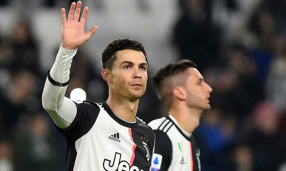 Thi đấu thăng hoa, C.Ronaldo vẫn hụt giải Cầu thủ xuất sắc nhất Serie A - 2 Thi đấu thăng hoa, C.Ronaldo vẫn hụt giải Cầu thủ xuất sắc nhất Serie A - 2