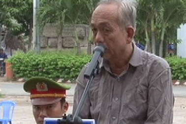 Lo cho người khác khỏi đi tù…, mình bị ở tù thật