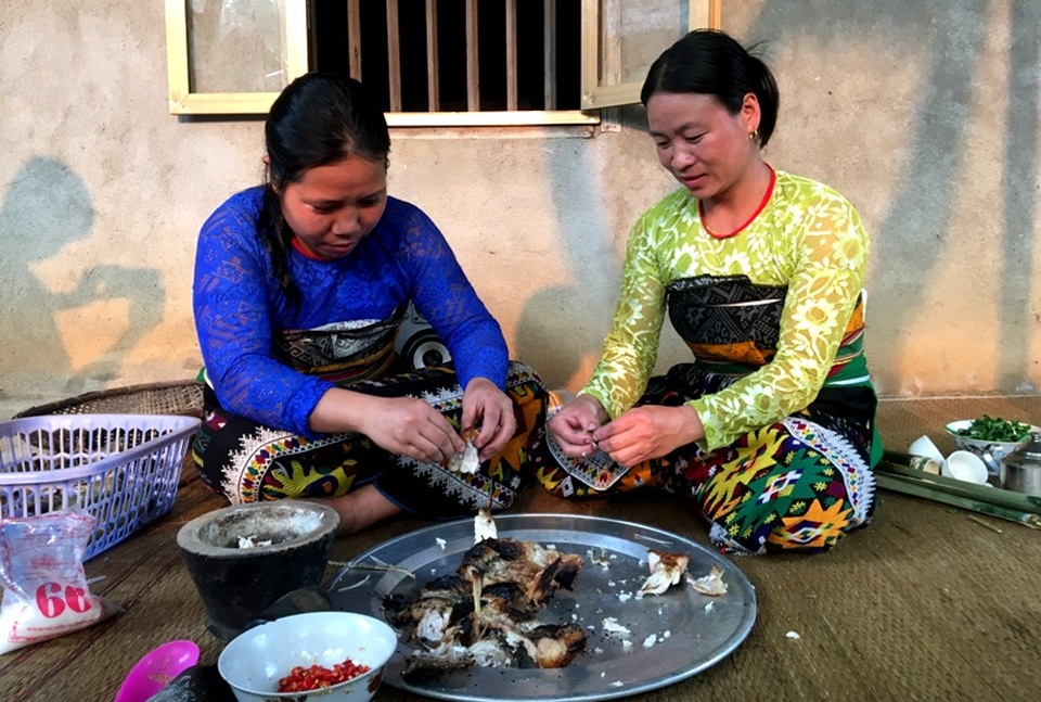 Cả bản cùng nhau bảo vệ... “của trời cho” - 4 Cả bản cùng nhau bảo vệ... “của trời cho” - 4