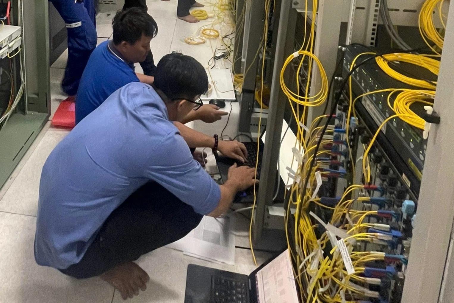 La red de Vinaphone se restableció tras el incendio en la sede de Telecomunicaciones de Tien Giang - 1 Mạng Vinaphone được khôi phục sau sự cố cháy trụ sở Viễn thông Tiền Giang - 1