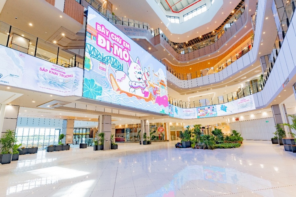 Người dân chờ đón AEON MALL Huế mở cửa vào ngày 16/9 - 1 Người dân chờ đón AEON MALL Huế mở cửa vào ngày 16/9 - 1