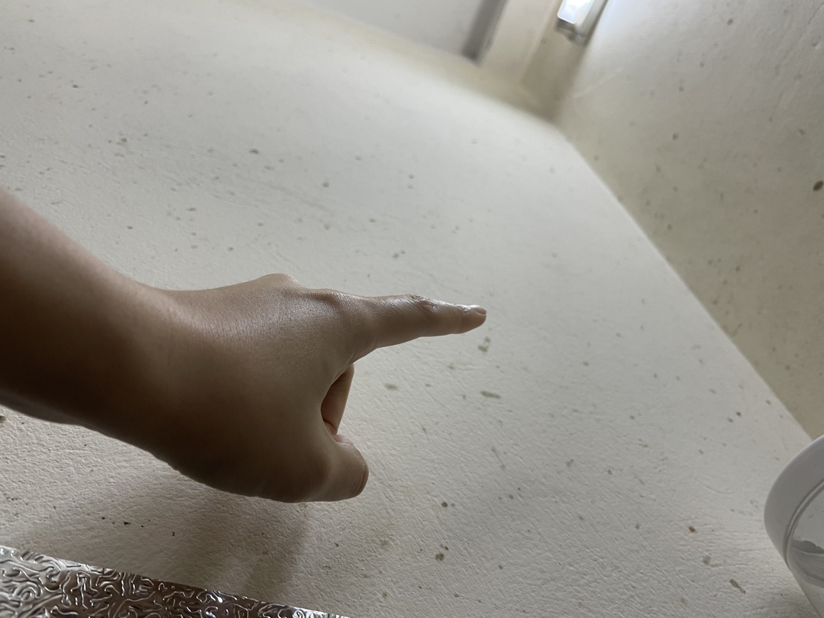Người Hà Nội vật lộn với thời tiết nồm ẩm, sàn nhà đổ mồ hôi - 1 Người Hà Nội vật lộn với thời tiết nồm ẩm, sàn nhà đổ mồ hôi - 1