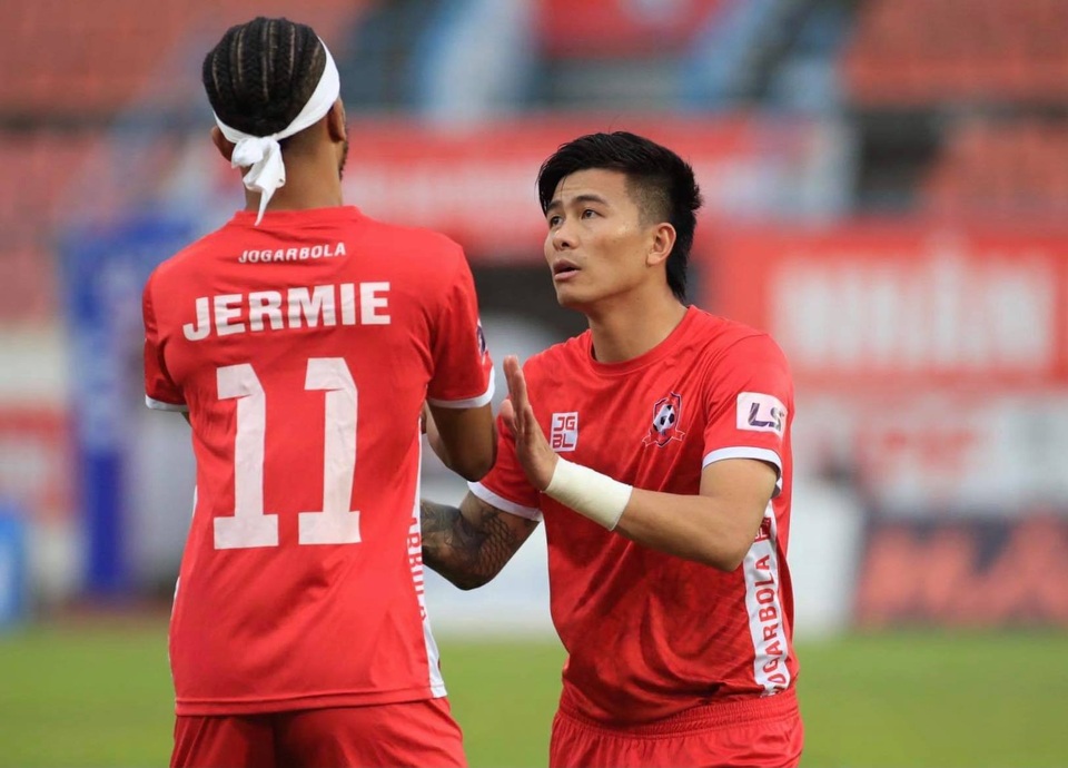 Thua CLB Hải Phòng, SL Nghệ An rơi xuống đáy bảng xếp hạng V-League - 2 Thua CLB Hải Phòng, SL Nghệ An rơi xuống đáy bảng xếp hạng V-League - 2