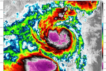 Vì sao bão Trà Mi có thể "đi vòng tròn" rồi mới tiến vào miền Trung?