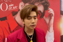 Chi Dân "né tránh" khi được nhắc đến Lan Ngọc tại tiệc sinh nhật