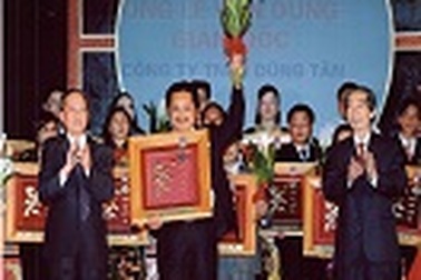 Dũng Kacơ trả nợ đời