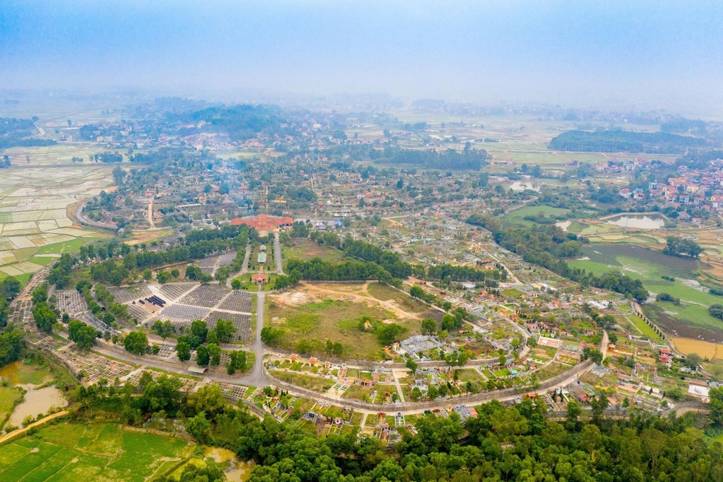 Hà Nội giao hơn 38,3ha đất cho một doanh nghiệp làm công viên nghĩa trang - 1 Hà Nội giao hơn 38,3ha đất cho một doanh nghiệp làm công viên nghĩa trang