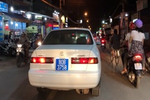 Xe biển xanh “80B” hú còi inh ỏi trên đường tới… công ty bất động sản!