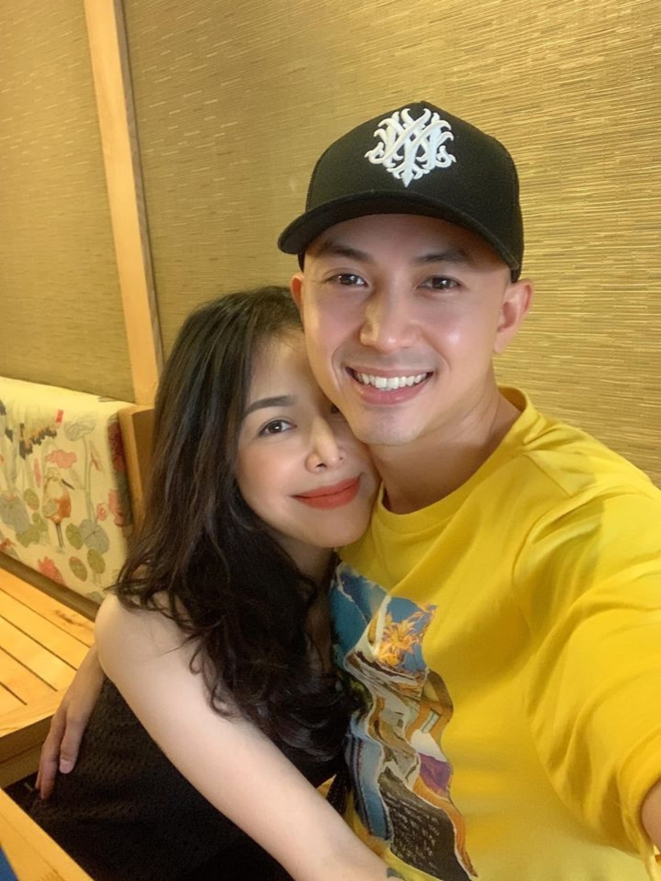 Anh Vũ “Về nhà đi con” kỷ niệm 2 năm yêu bạn gái xinh đẹp nóng bỏng - 1 Anh Vũ “Về nhà đi con” kỷ niệm 2 năm yêu bạn gái xinh đẹp nóng bỏng - 1