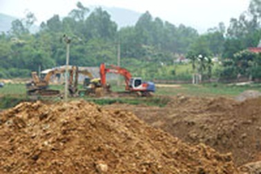 Chưa “lên” thủ đô, nông dân đã hết ruộng 