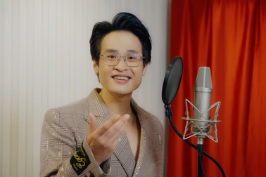 Hà Anh Tuấn hát về lá cờ Tổ quốc, chạm đến trái tim khán giả