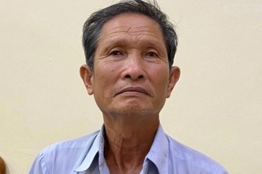 Khởi tố anh ruột thú tính giết chết em trai rồi dìm xuống vuông tôm