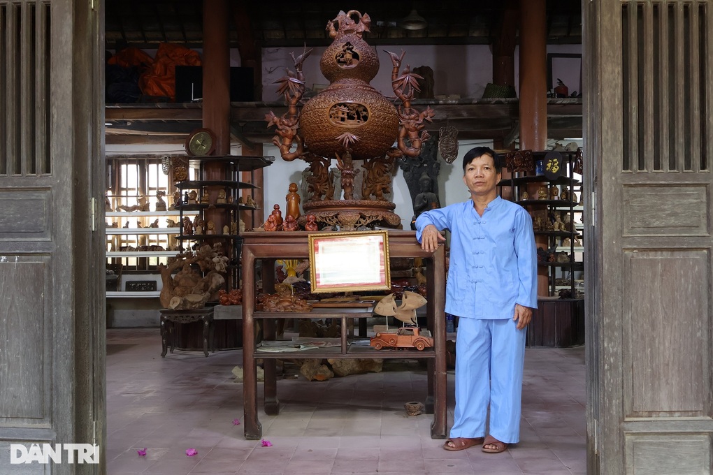 Truyền nhân đời thứ 13 của gia tộc điêu khắc gỗ nổi tiếng - 2 Truyền nhân đời thứ 13 của gia tộc điêu khắc gỗ nổi tiếng - 2