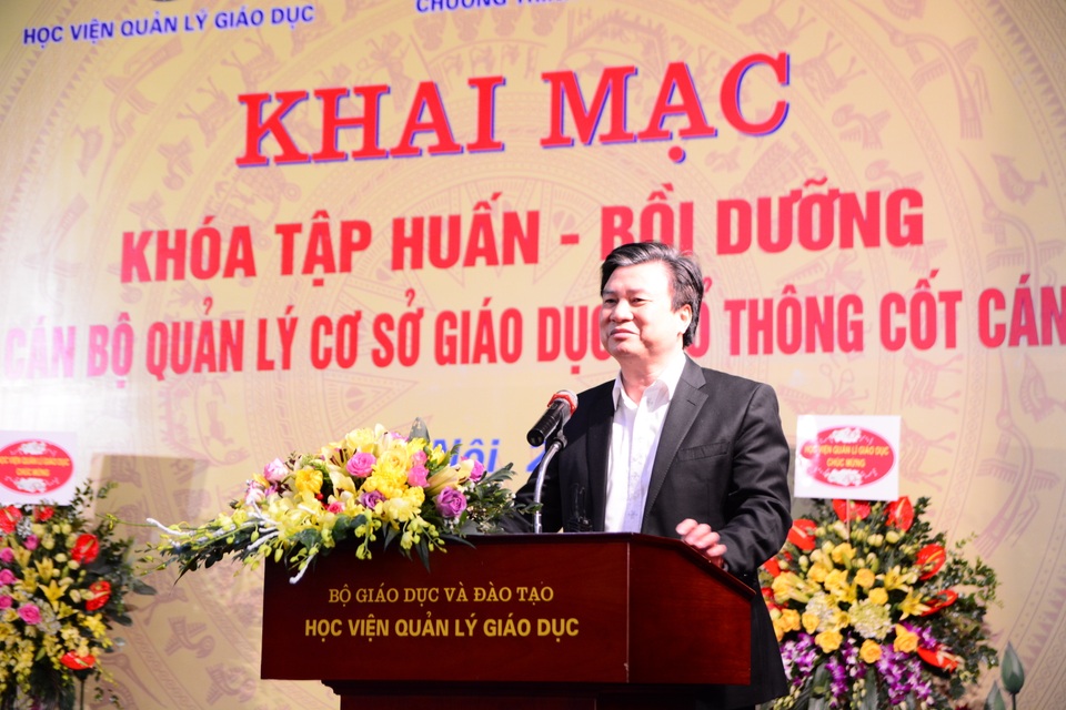 4.000 cán bộ quản lý giáo dục cốt cán tập huấn về quản trị nhà trường - 2 4.000 cán bộ quản lý giáo dục cốt cán tập huấn về quản trị nhà trường - 2