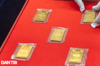 Người mua vàng lỗ 11,5 triệu đồng/lượng nếu “đu đỉnh”