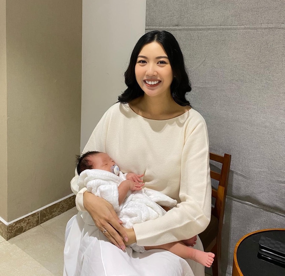 Á hậu Tường San rạng rỡ trong hình ảnh cô dâu - 10 Á hậu Tường San rạng rỡ trong hình ảnh cô dâu - 10