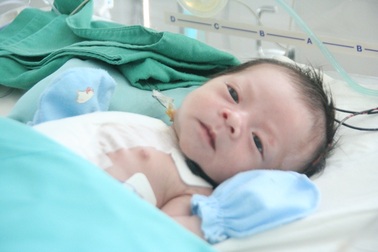 Cứu sống trẻ sơ sinh mắc bệnh tim hiếm gặp