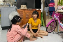 Không được tăng ca, nữ công nhân xin khất tiền trọ để đóng học cho con