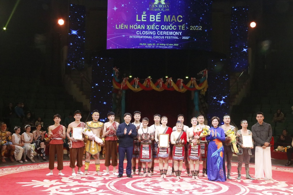 Việt Nam đoạt 3 Huy chương Vàng tại Liên hoan Xiếc quốc tế 2022 - 2 Việt Nam đoạt 3 Huy chương Vàng tại Liên hoan Xiếc quốc tế 2022 - 2
