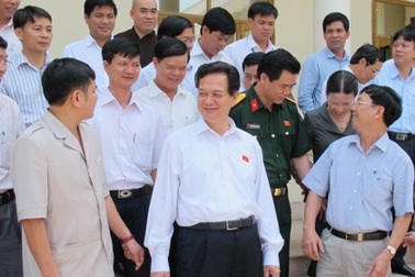 Thủ tướng giải đáp nhiều băn khoăn trong cuộc tiếp xúc cử tri