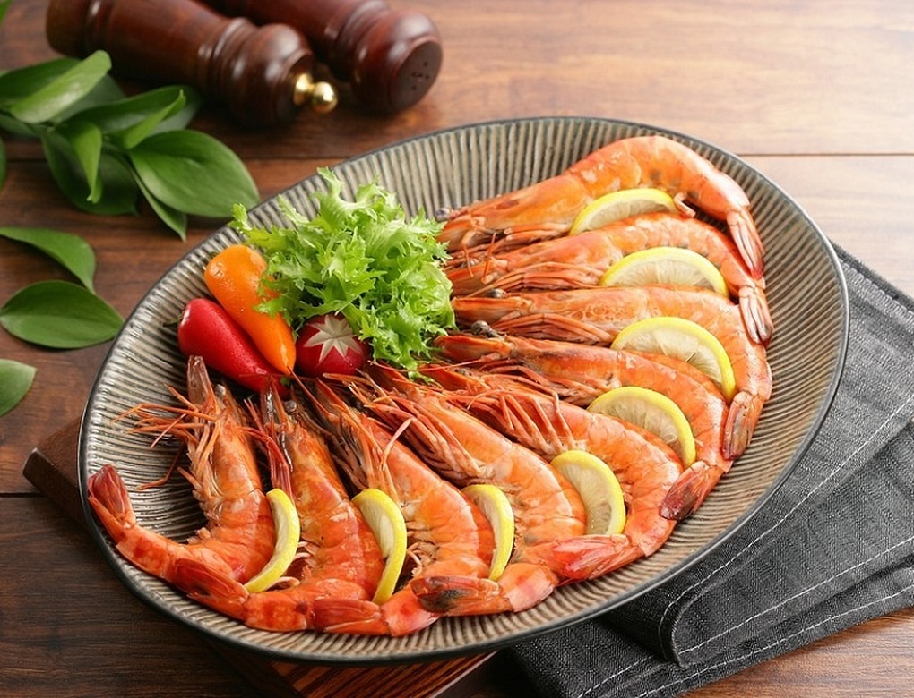 Đĩa tôm Việt xuất hiện trên bàn tiệc các nước nhìn rất sang - 2 Đĩa tôm Việt xuất hiện trên bàn tiệc các nước nhìn rất sang - 2