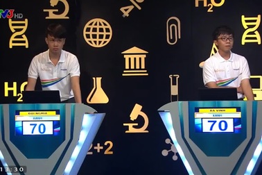 Bá Vinh thể hiện kiến thức và sự nhanh nhạy ở phần thi Vượt chướng ngại vật