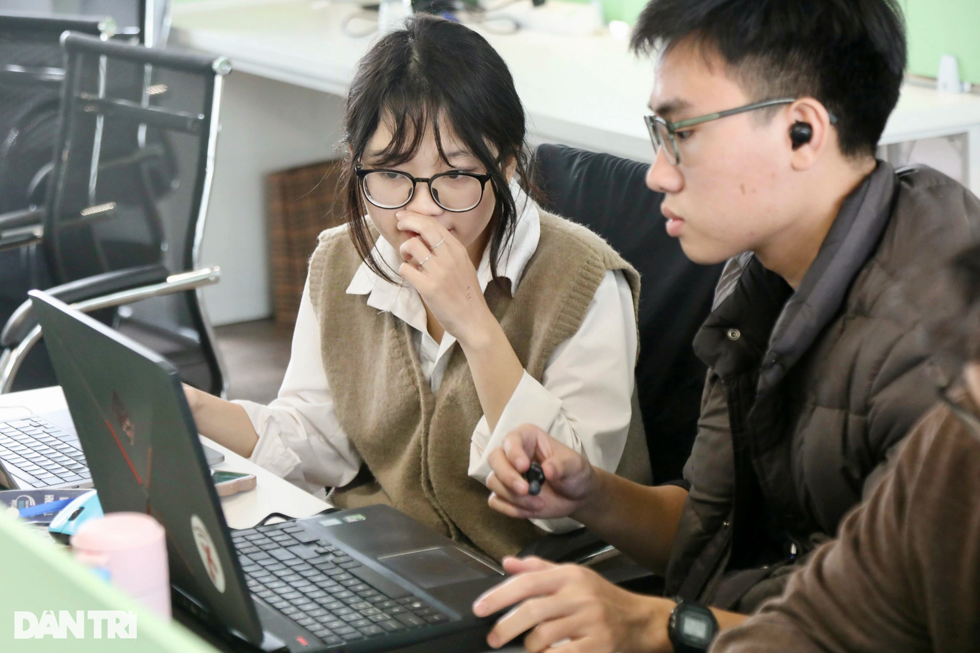 Sôi nổi vòng thi Hackathon xuyên đêm Cuộc thi Sáng kiến An toàn giao thông - 12 Sôi nổi vòng thi Hackathon xuyên đêm Cuộc thi Sáng kiến An toàn giao thông - 12