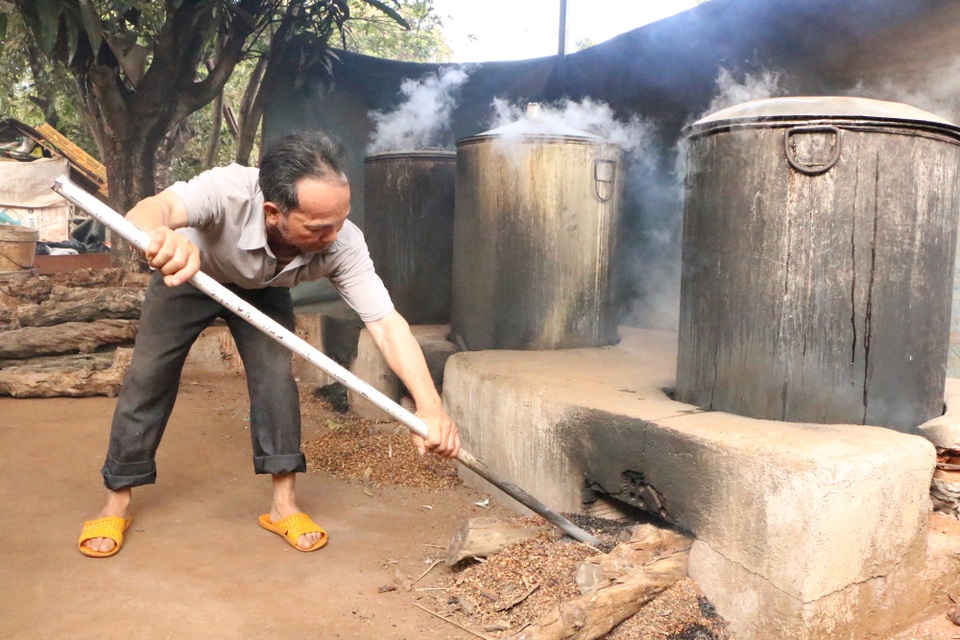 Chạy đua với thời gian để gói hơn 10.000 chiếc bánh chưng kịp Tết - 11 Chạy đua với thời gian để gói hơn 10.000 chiếc bánh chưng kịp Tết - 11