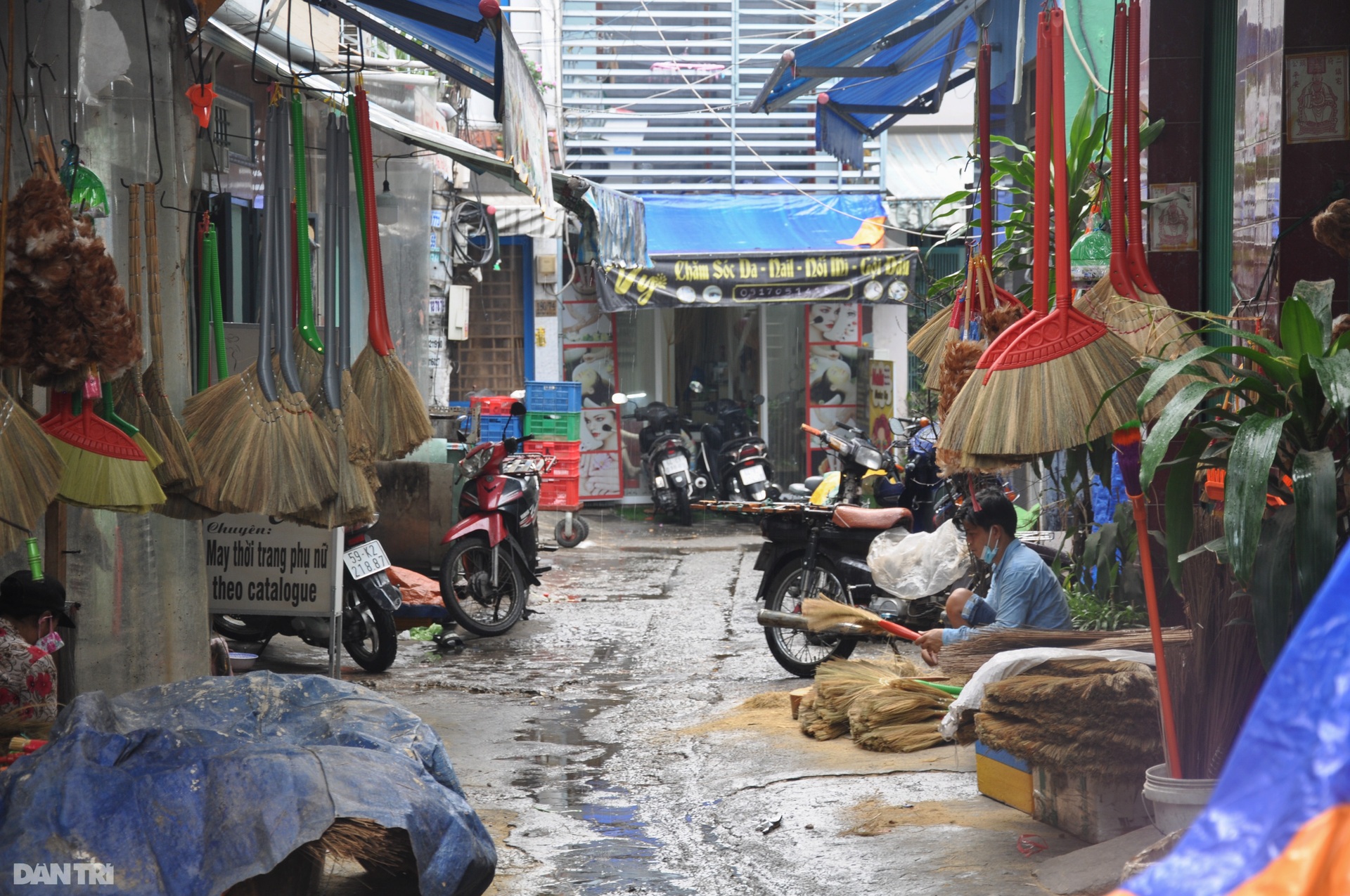 Xóm chổi đót độc nhất ở TPHCM nhộn nhịp ngày giáp Tết - 6