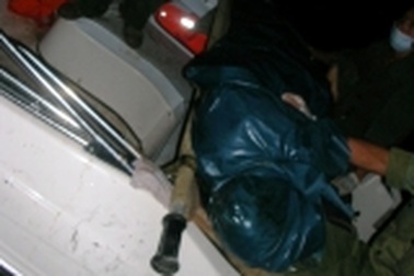 Bê tông lún sâu, công tác cứu hộ gặp khó